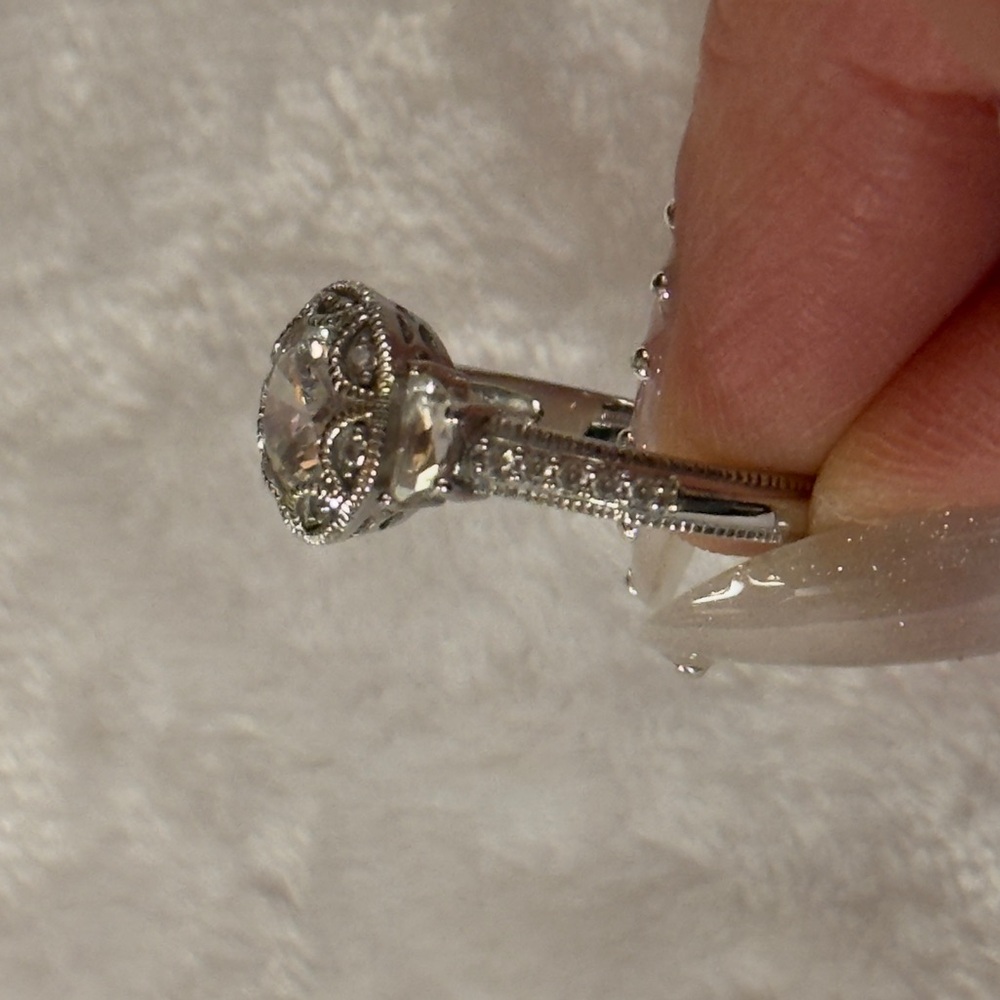 Sterling Silver Vintage Style Round CZ Halo Ring Size 8 1/2 - Picture 3 of 10
